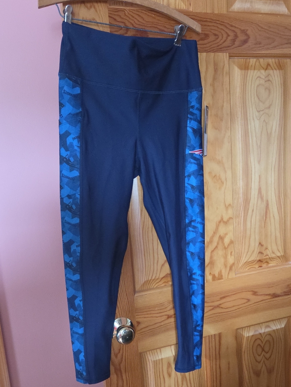 NWT NFL Navy Leggings - NE Patriots
